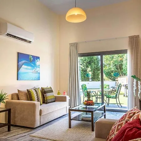 Latchi Escape And 4*