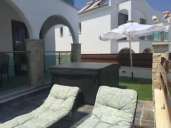 Latchi Escape And 4*