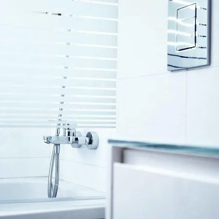 Latchi Escape And 酒店