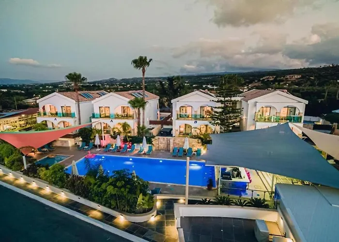 Hotell Latchi Escape And