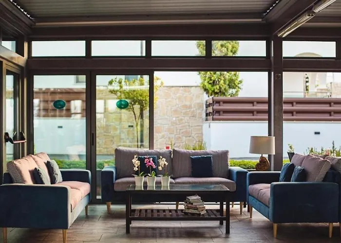 Latchi Escape And 4* Polis