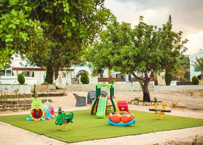 Latchi Escape And 4*