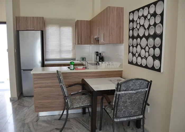 Latchi Escape And 4*