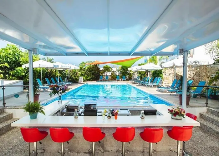 Hotell Latchi Escape And Polis