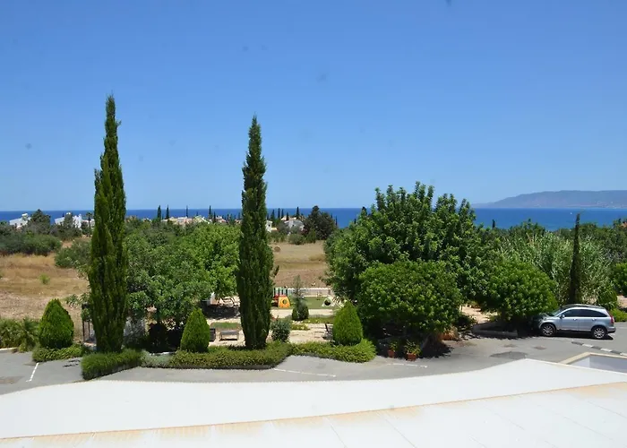 Latchi Escape And Hotell 4*