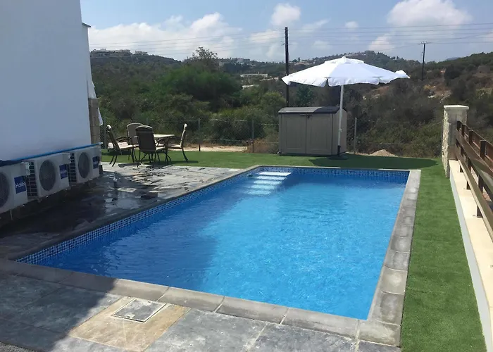 Latchi Escape And 4*